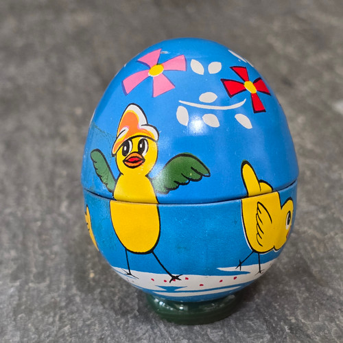 Vintage NOS Haji Tin Litho Easter Egg w/ Wind-Up Baby Chicken Toy Inside Chick