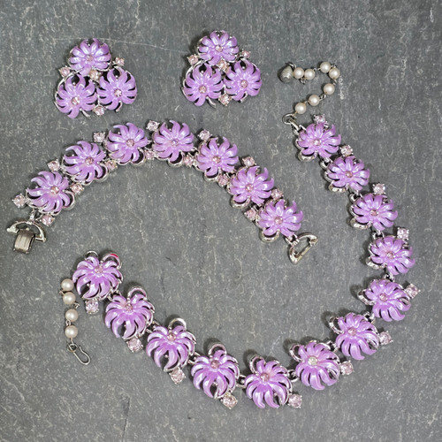 Vintage Mid-Century Light Purple Lavender Thermoset Parure Flower Rhinestone Set