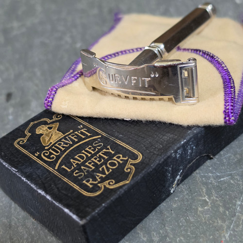 Antique Curvfit Ladies Safety Razor Curved Shaving Razor in Original Box