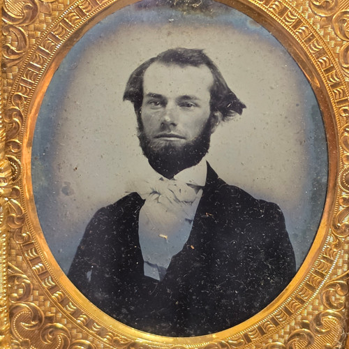 Antique 1/9 Plate Cased Ambrotype Photo Man w/ Beard Cravat Lovebirds Full Case