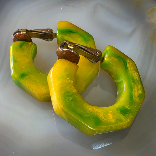 Vintage Bakelite Hoop Earrings Faceted Geometric Chartreuse Green Yellow Swirl