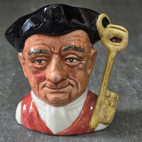 Royal Doulton Gaoler D6544 Character Jug Williamsburg Key Mini Toby Mug England