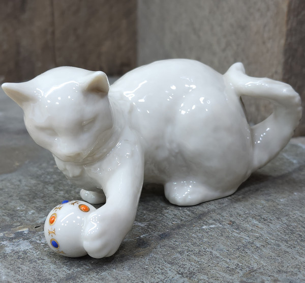Vintage Lenox China Jewels Collection Cat Playing with Ball Figure Enameled Ball