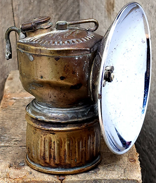 Antique Justrite Streamlined Brass Coal Miner's Carbide Light Mining Lamp Mine