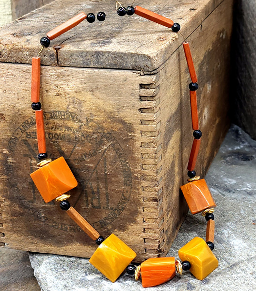 Antique 1930s Art Deco Orange Butterscotch Bakelite Chunk Necklace Beads Catalin