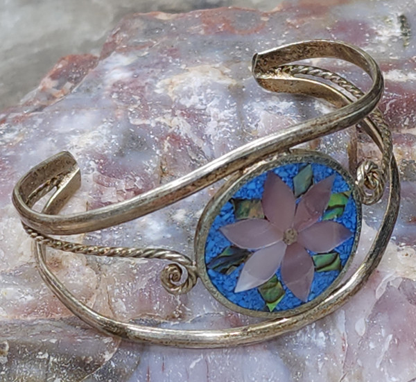Vintage Alpaca Cuff Bracelet Flower Shaped Mother of Pearl Abalone Inlay Flower