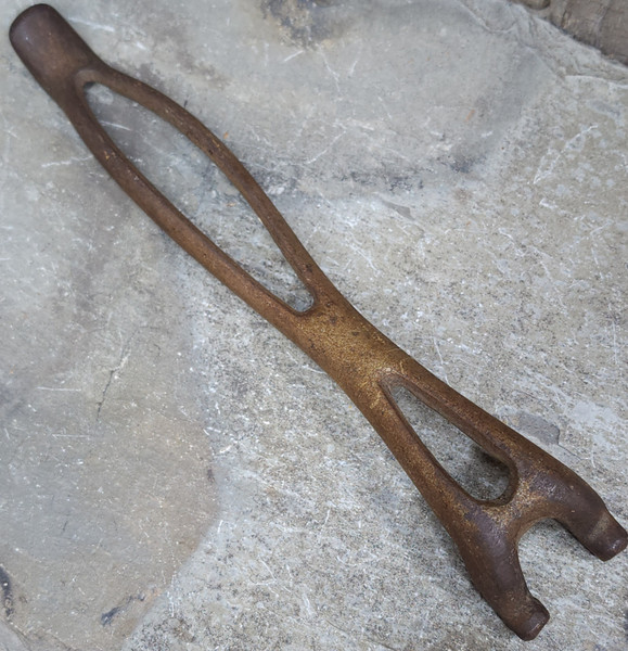 Antique #85 Unsigned Cast Iron Stove Oven Plate Burner Pot Lifter Handle Tool