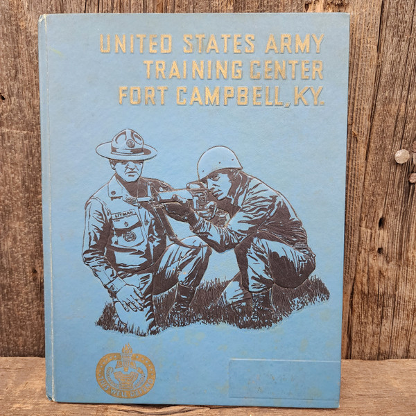 c. 1971 Vintage United States Army Training Center Fort Campbell, KY Yearbook