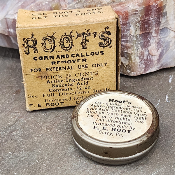 Vintage F.E. Root Corry, PA Root's Corn & Callous Remover Medicine Tin in Box
