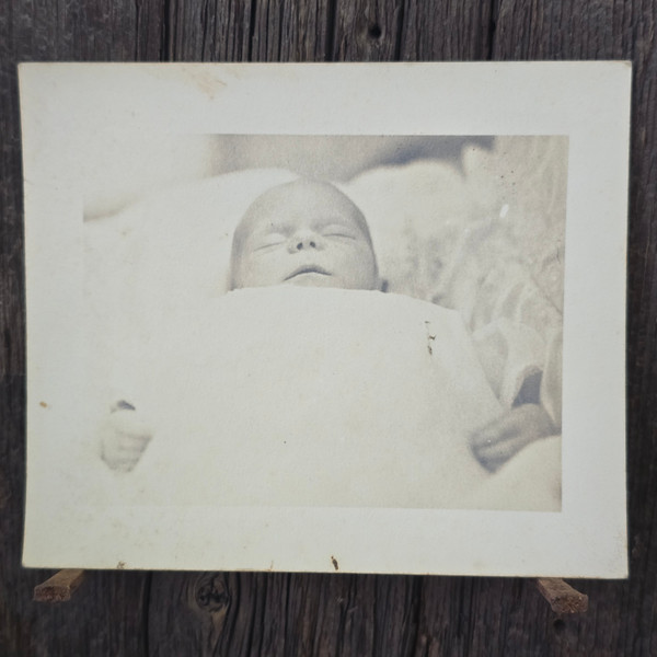 Louis Walter Putnam 1944 Post-Mortem Baby Photo Postmortem Infant Photograph