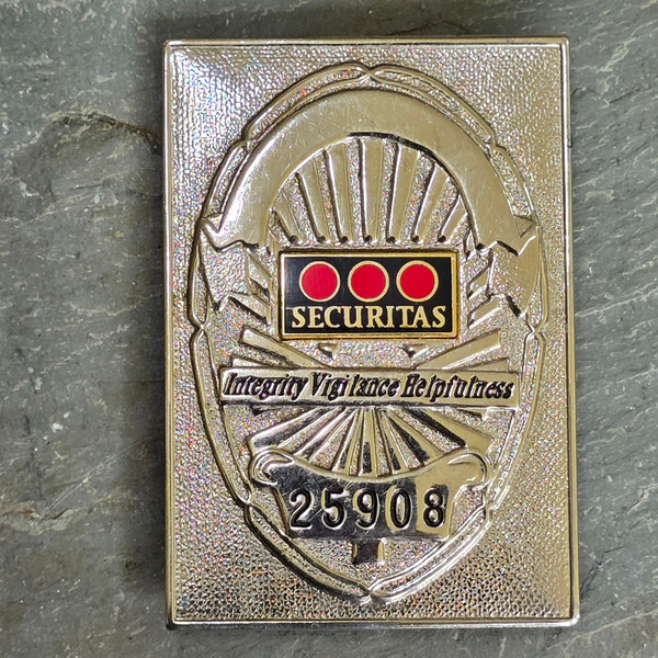 Vintage Securitas Obsolete Retired Security Guard Police Law Enforcement Badge Uniform Pin