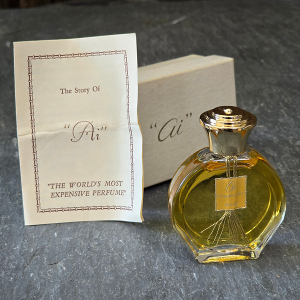 NOS Full Vintage Ai The Magnificent Love Bath Oil Perfume Bottle in Box w/ Paper NOS Full Vintage Ai The Magnificent Love Bath Oil Perfume Bottle in Box w/ Paper
