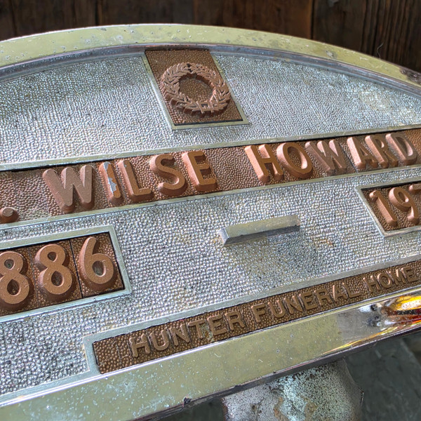 Vintage Metal Grave Marker Hunter Funeral Home J Wilse Howard 1886 1970 Oddities