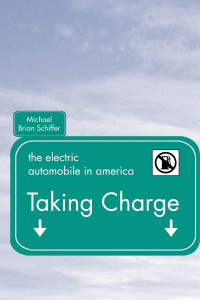 Taking Charge: The Electric Automobile in America - ISBN: 9781588340764