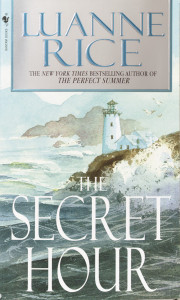 The Secret Hour:  - ISBN: 9780553584011