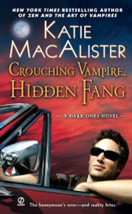 Crouching Vampire, Hidden Fang: A Dark Ones Novel - ISBN: 9780451226723