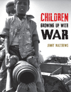 Children Growing Up with War:  - ISBN: 9780763669423