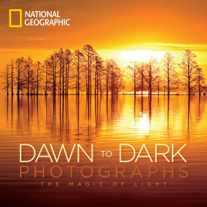 National Geographic Dawn to Dark Photographs: The Magic of Light - ISBN: 9781426215674
