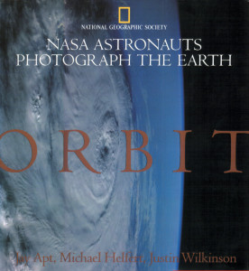 Orbit: NASA Astronauts Photograph the Earth - ISBN: 9780792261865