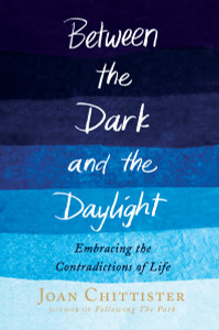 Between the Dark and the Daylight: Embracing the Contradictions of Life - ISBN: 9780804140942