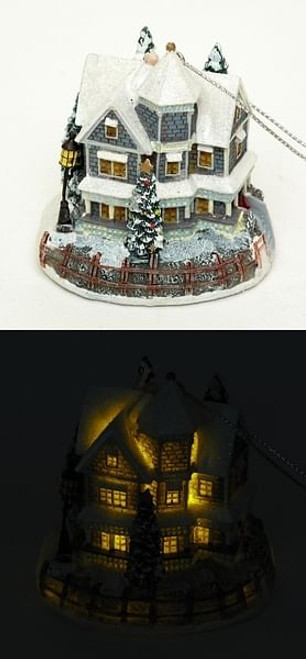 Thomas Kinkade 1998 Gathering Lighted Ornament