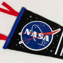 Oxford Pennant I Need My Space Close Up
