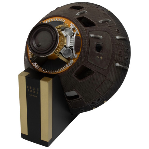 Executive Series Apollo 11 Capsule 1:25 Model (1)
