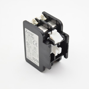 Mitsubishi Auxiliary Contact Block, UN-AX220(CX) (UN-AX220(CX))