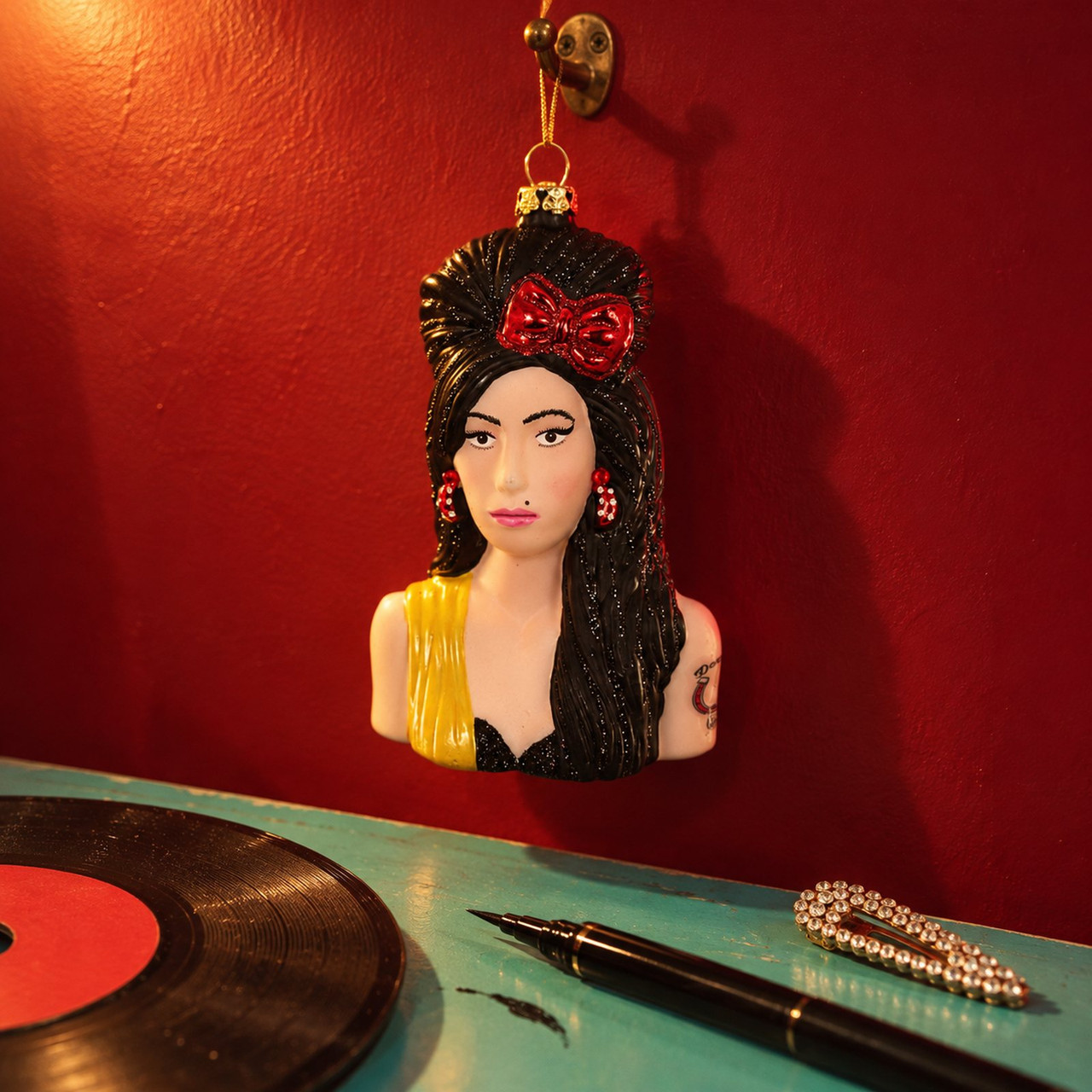 Cody Foster Glass Amy Winehouse Ornament