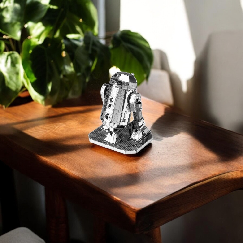 R2-D2 Star Wars Model Kit