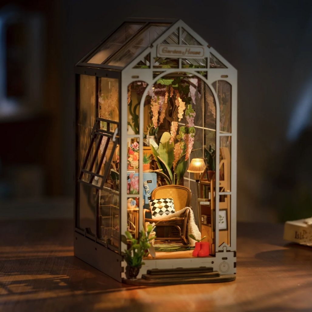 Flower Garden House DIY Kit