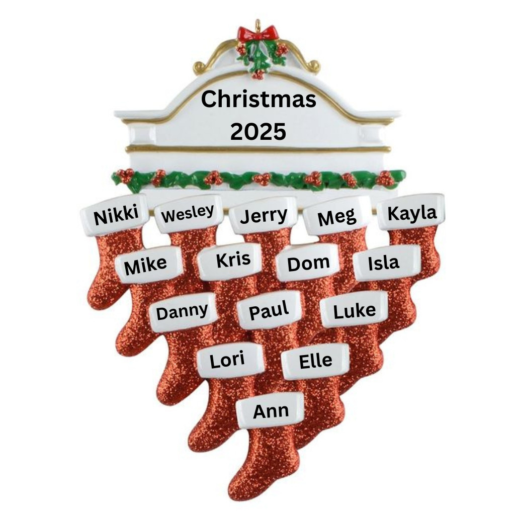 Mantle Family of 15 Personalized Ornament