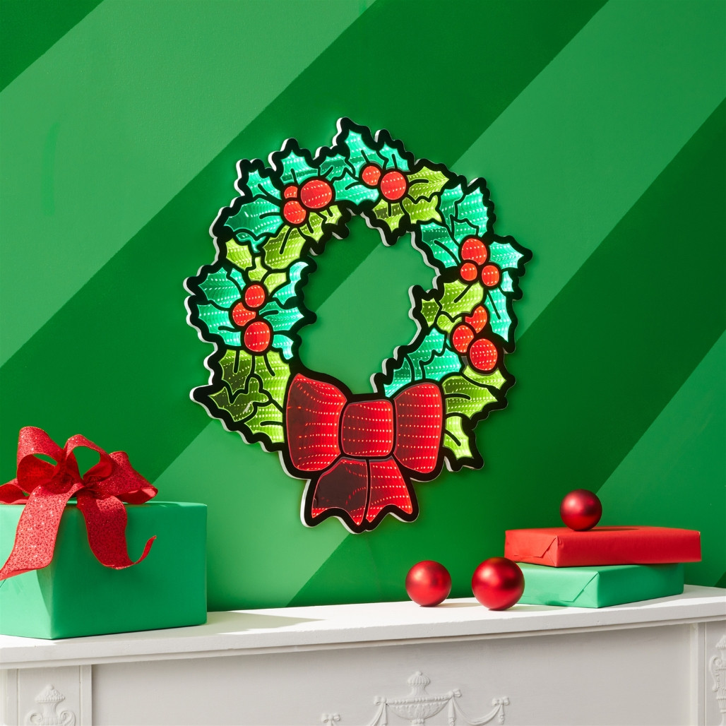 Holly Wreath with Bow Infinity Light