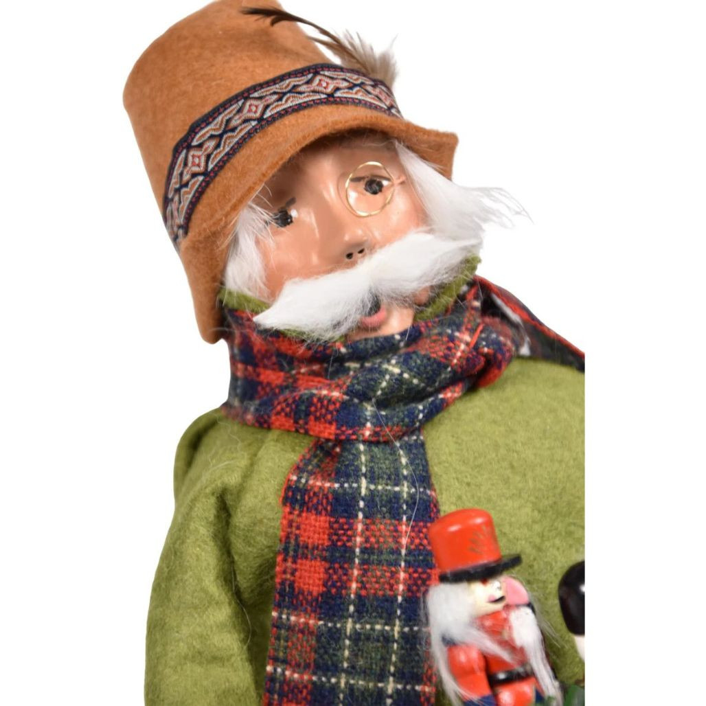 Byers’ Choice Crier of London Selling Nutcrackers | 13 inches