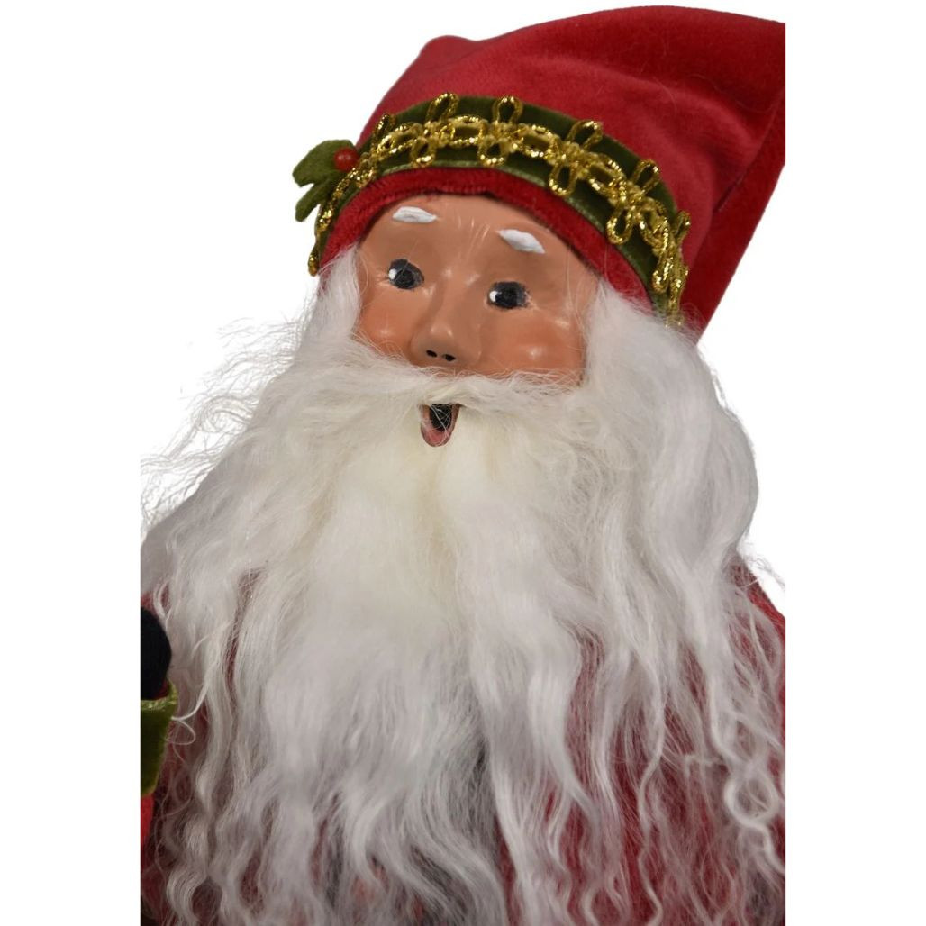 Byers’ Choice English Countryside Santa Caroler | 13 inches