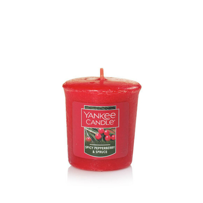 Spicy Pepperberry And Spruce Votive Yankee Candle The Christmas Loft