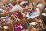 How to Choose and Arrange Christmas Tree Ornaments 