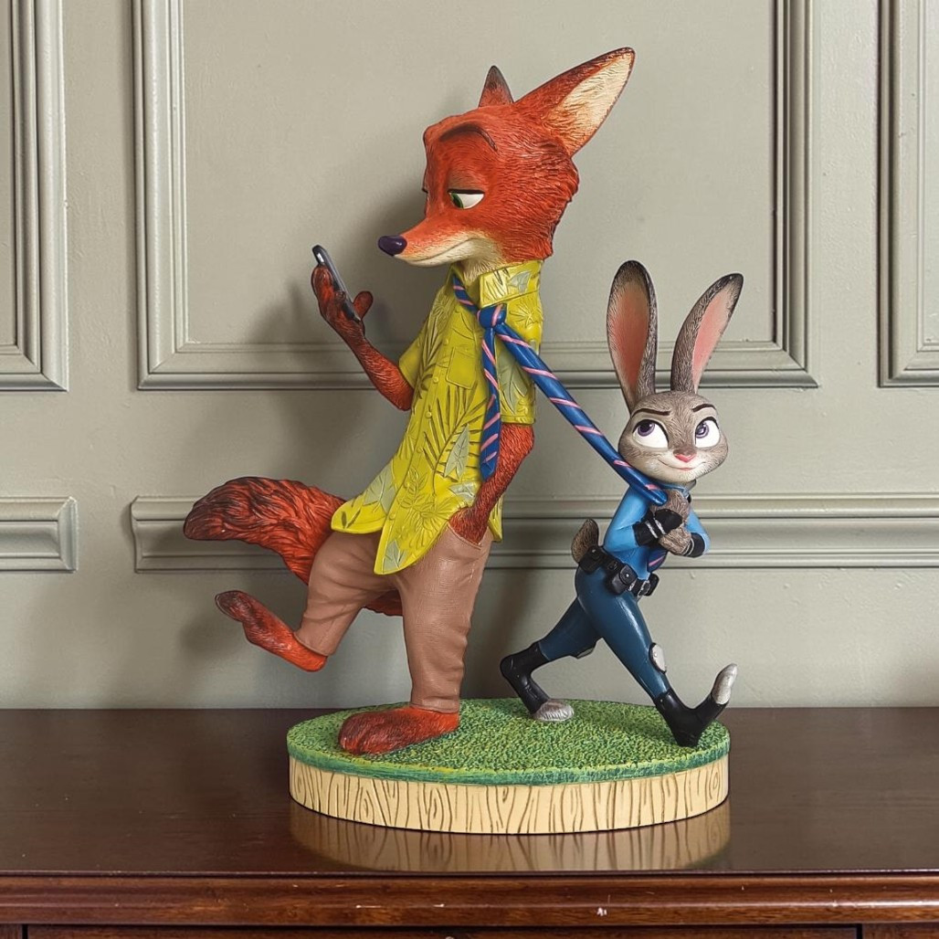 Disney Showcase Zootopia Nick & Judy Figurine