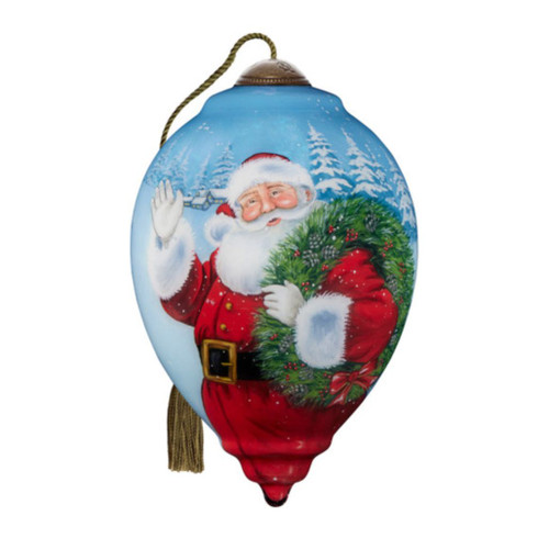 Ne’Qwa Art Santa Waving with Wreath Ornament – 5.5 Inch Hand‑Painted Glass