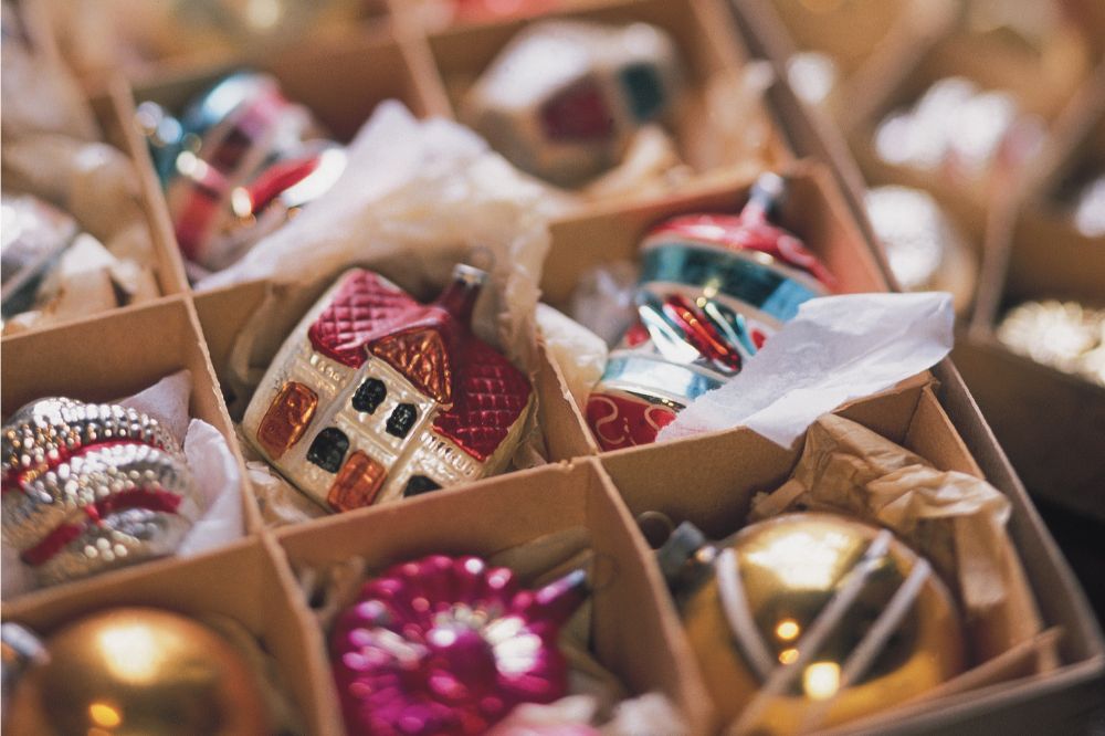 How to Choose and Arrange Christmas Tree Ornaments The Christmas Loft