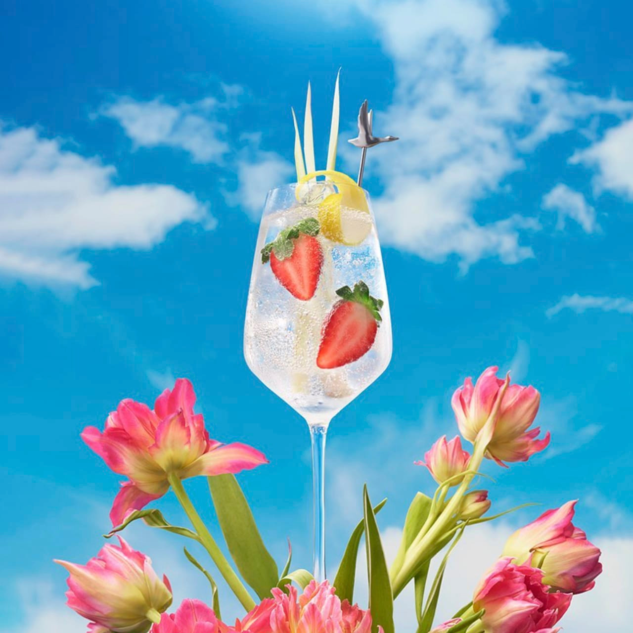 Grey Goose Essences Strawberry And Lemongrass Vodka With Natural Flavo –  Crown Wine and Spirits