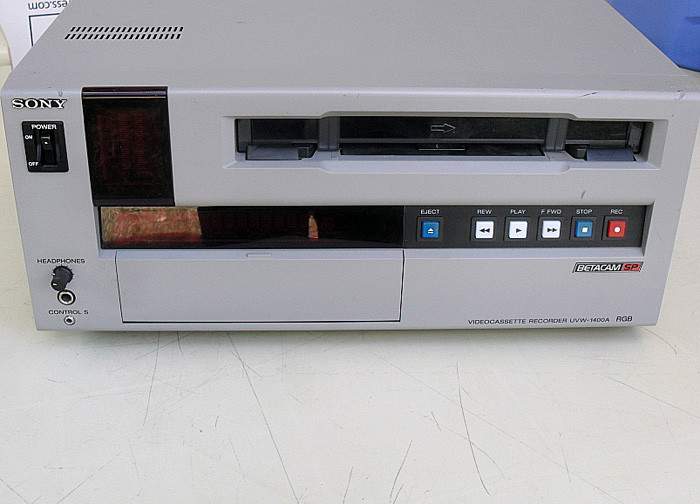 PLAYER / RECORDER BETACAM SP STUDIO SONY BVW70 Pal EUR 799,00 - FR