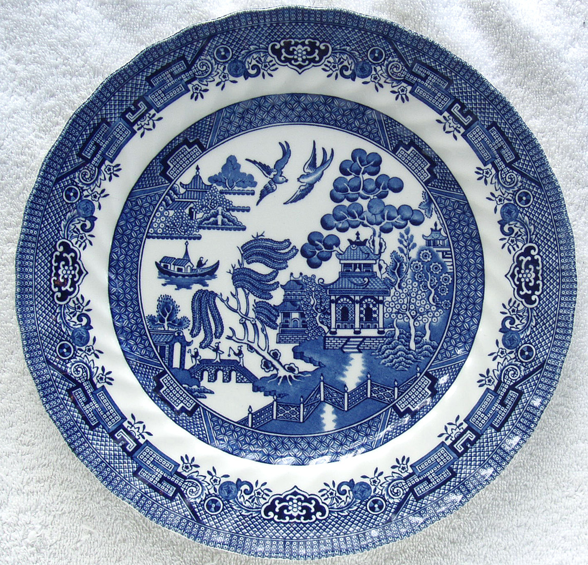 Blue Lace Taylor Smith Dinnerware TAYLOR SMITH TAYLOR COLORCRAFT