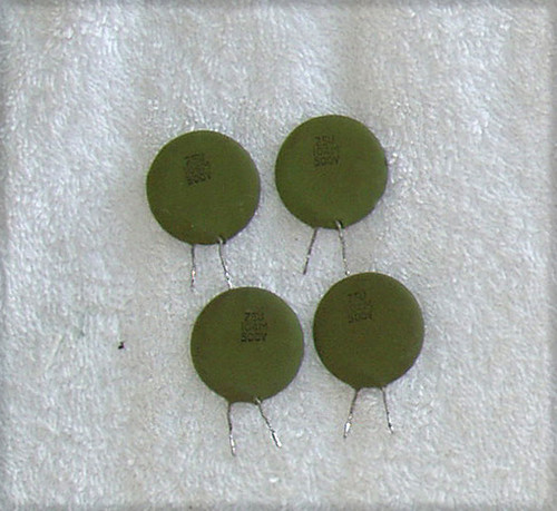 Z5U Disc Ceramic Capacitor (1) 0.1uF 500V USED Tested