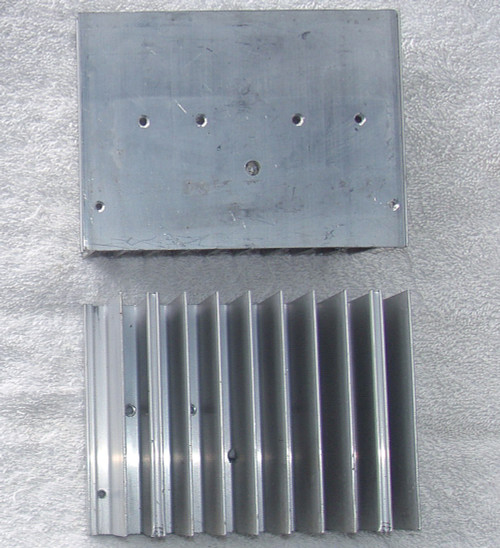 Raw  ALUMINIUM HEATSINK  130mm x 97mm x 47mm (USED) 