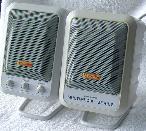VERBATIM (Australia) Model SP868 Powered Multimedia Mini Loudspeakers (2) Working Fine