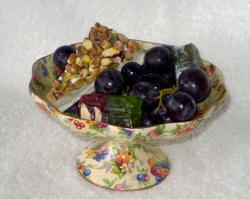 1950's GRIMWADES (Royal Winton) "Evesham" Small Pedestal Ornate Fruit Bowl