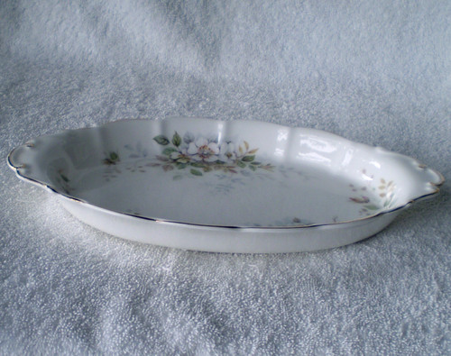 1980's ~ 2000's  ROYAL ALBERT 'Haworth' Bone China Regal 10" Oval Tray