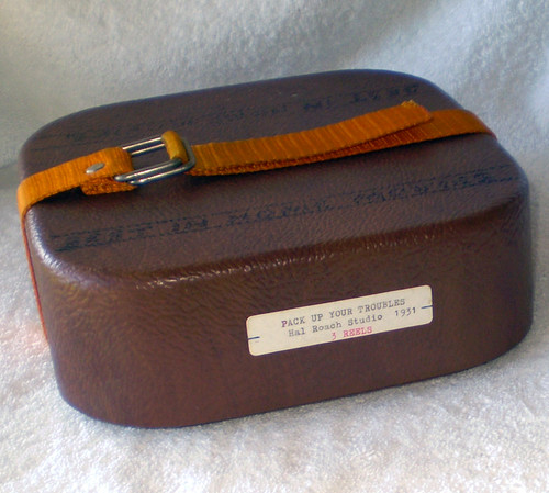 (1931) PACK UP YOUR TROUBLES (Laurel & Hardy) Black & White Super 8 Film With Sound (3x 400 Feet Reels In Brown Plastic Canister)