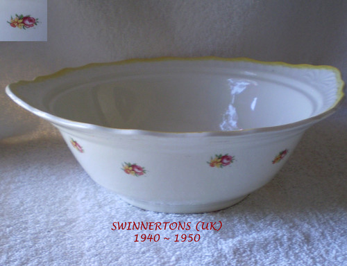 1940's ~ 1950's  SWINNERTON'S Small Pink/Yellow/Orange Flowers Medium Size Table Bowl (Luxor Vellum)